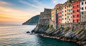 Dimentica le Cinque Terre: questo borgo segreto della Liguria ha ispirato il poeta Lord Byron Scopri Porto Venere: il borgo ligure che ha ispirato Lord Byron