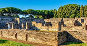 L’alternativa a Pompei: questo sito archeologico campano, meglio conservato, fu la meta di villeggiatura dei Romani ricchi Ercolano: l'alternativa meglio conservata a Pompei, meta di villeggiatura per i ricchi Romani